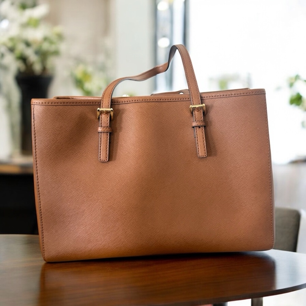 Michael Kors Jet Set Brown Leather Tote Bag - Picture 3 of 8